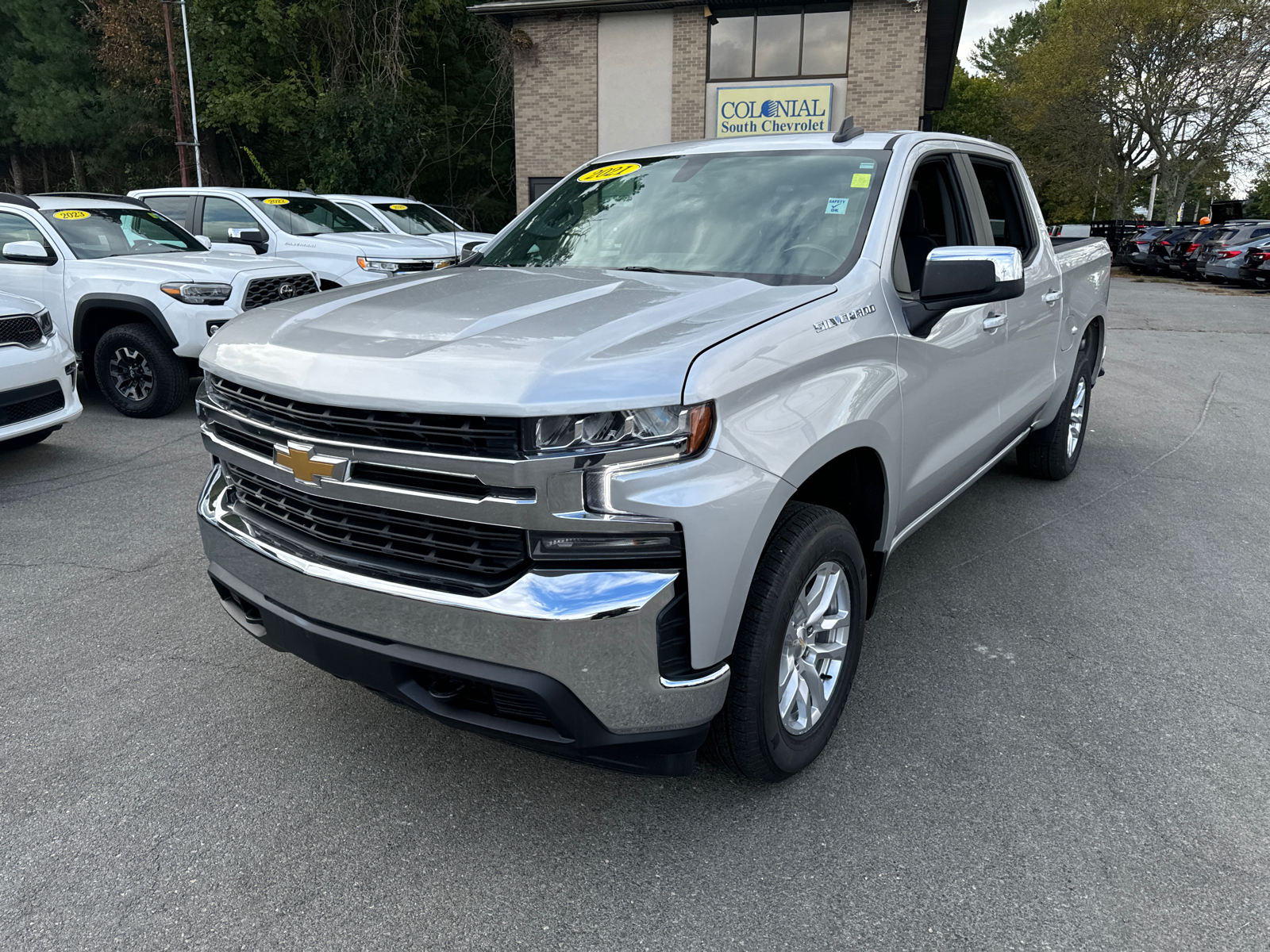 2021 Chevrolet Silverado 1500 LT 4WD Crew Cab 147 2