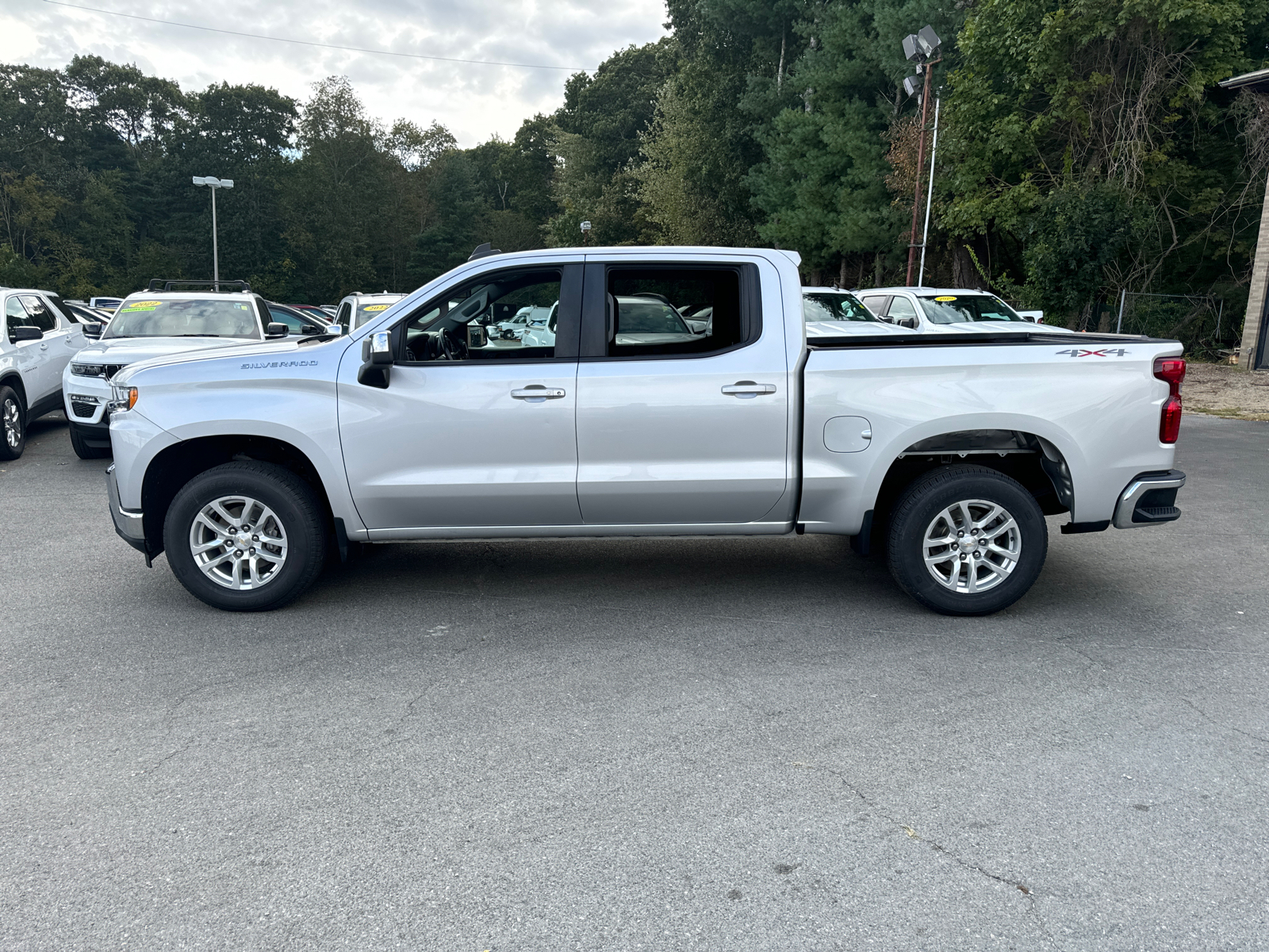 2021 Chevrolet Silverado 1500 LT 4WD Crew Cab 147 3