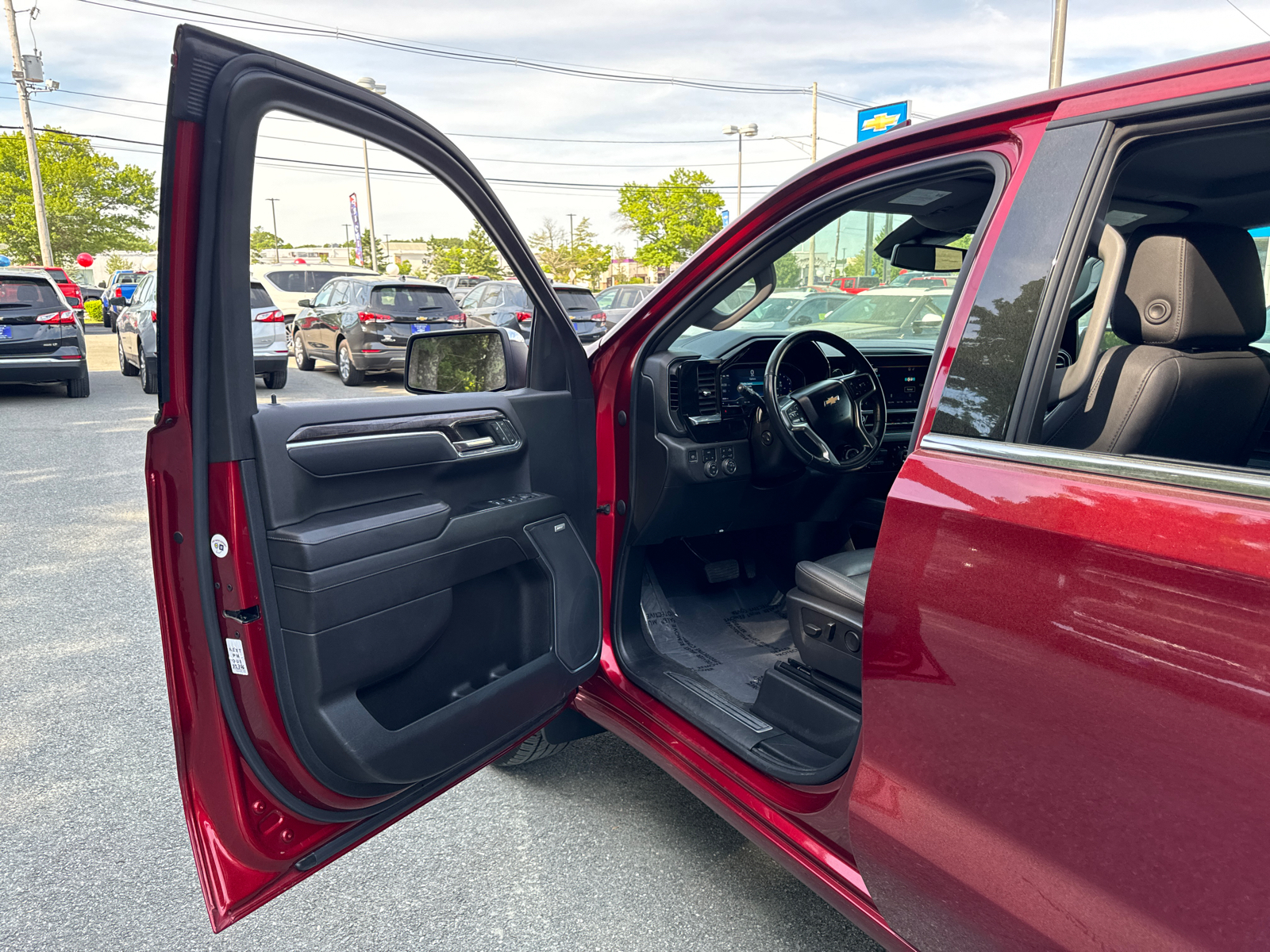 2023 Chevrolet Silverado 1500 LTZ 4WD Crew Cab 147 11