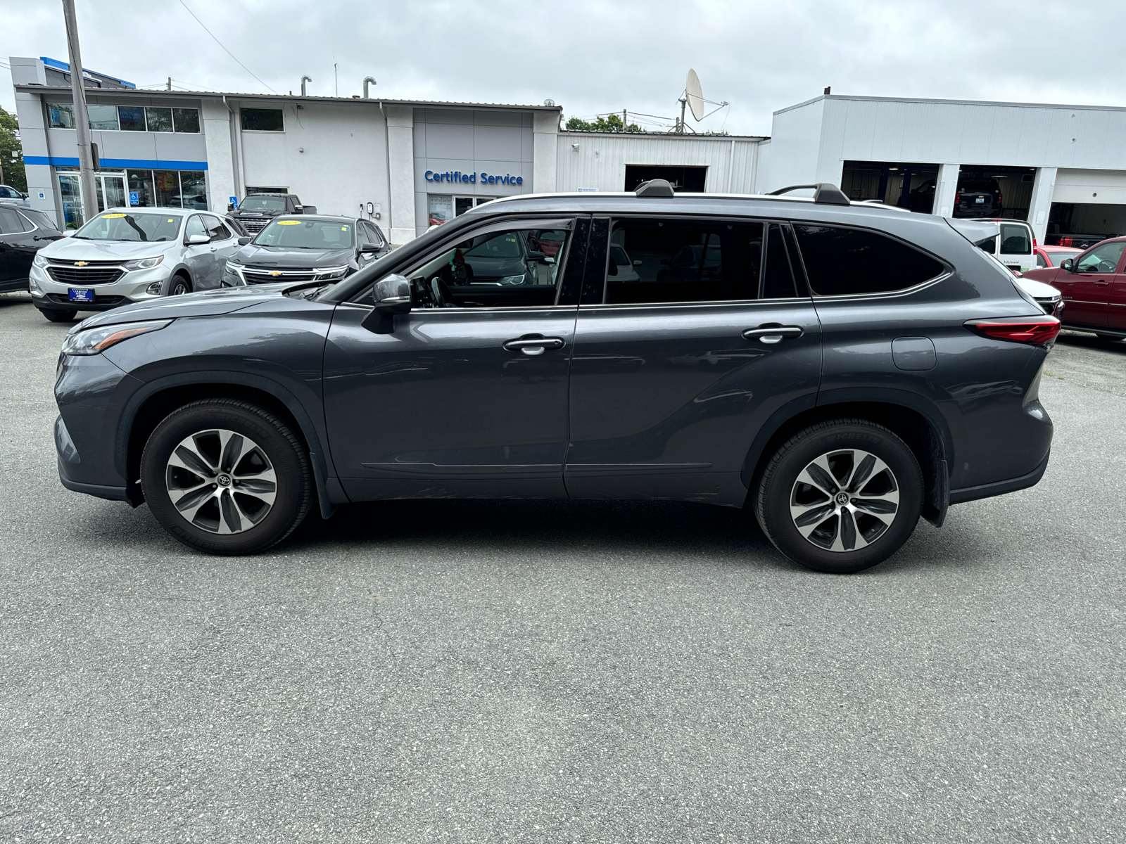 2020 Toyota Highlander XLE 3