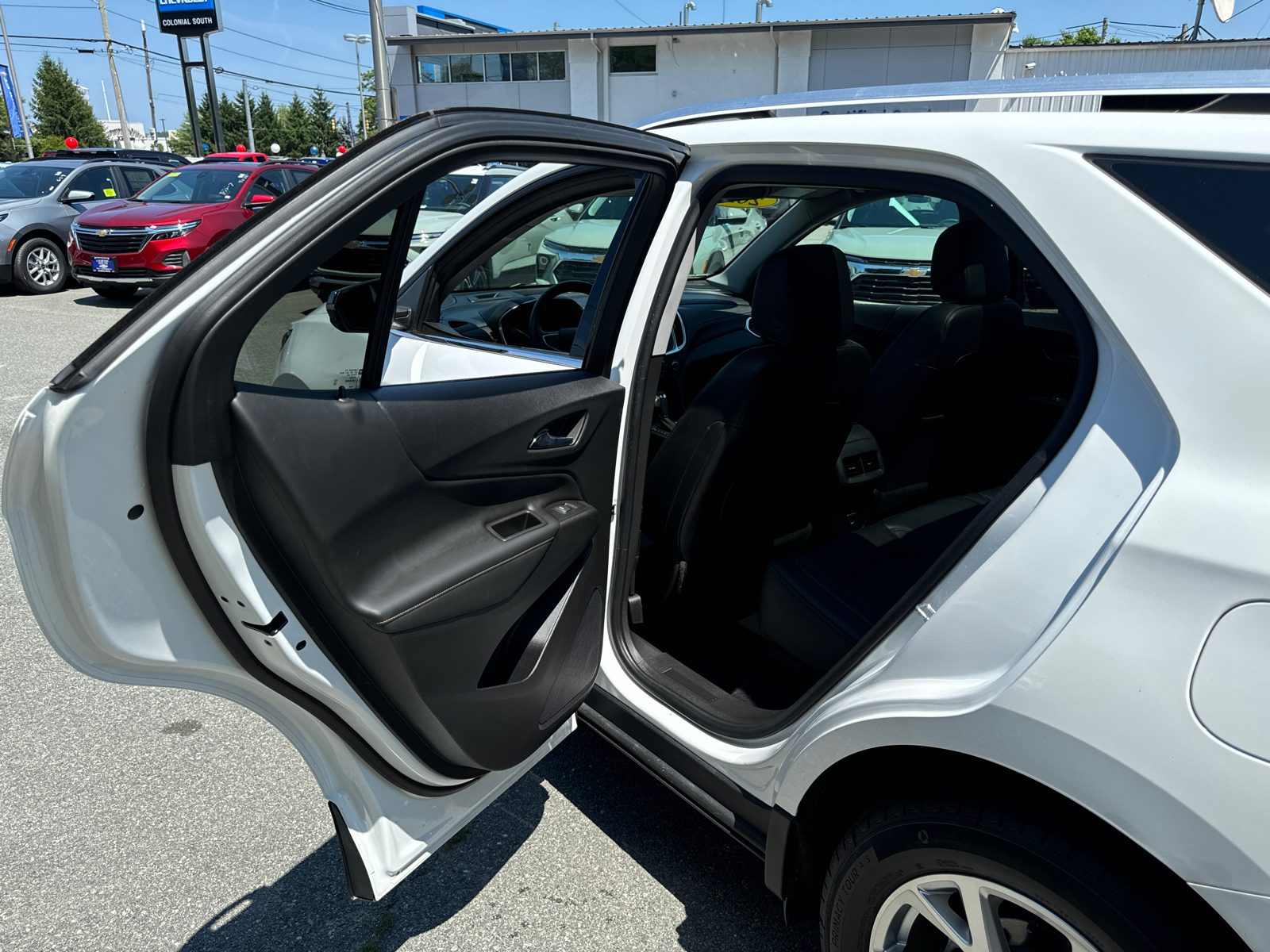 2021 Chevrolet Equinox Premier 31