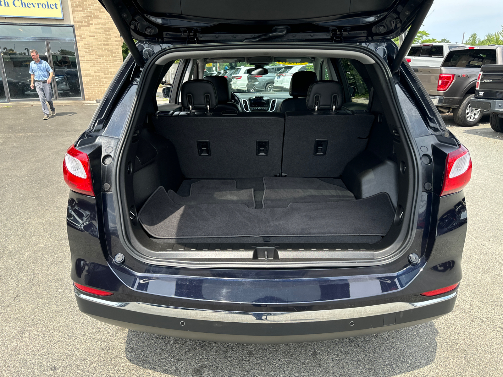 2020 Chevrolet Equinox Premier 37