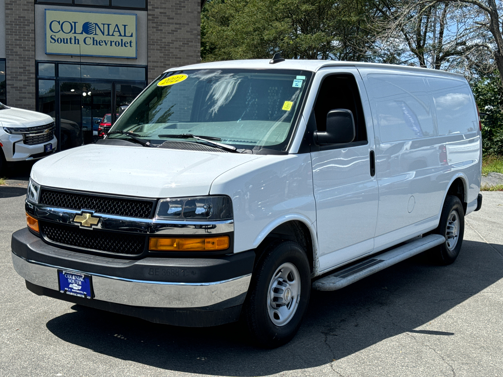 2022 Chevrolet Express 2500 1