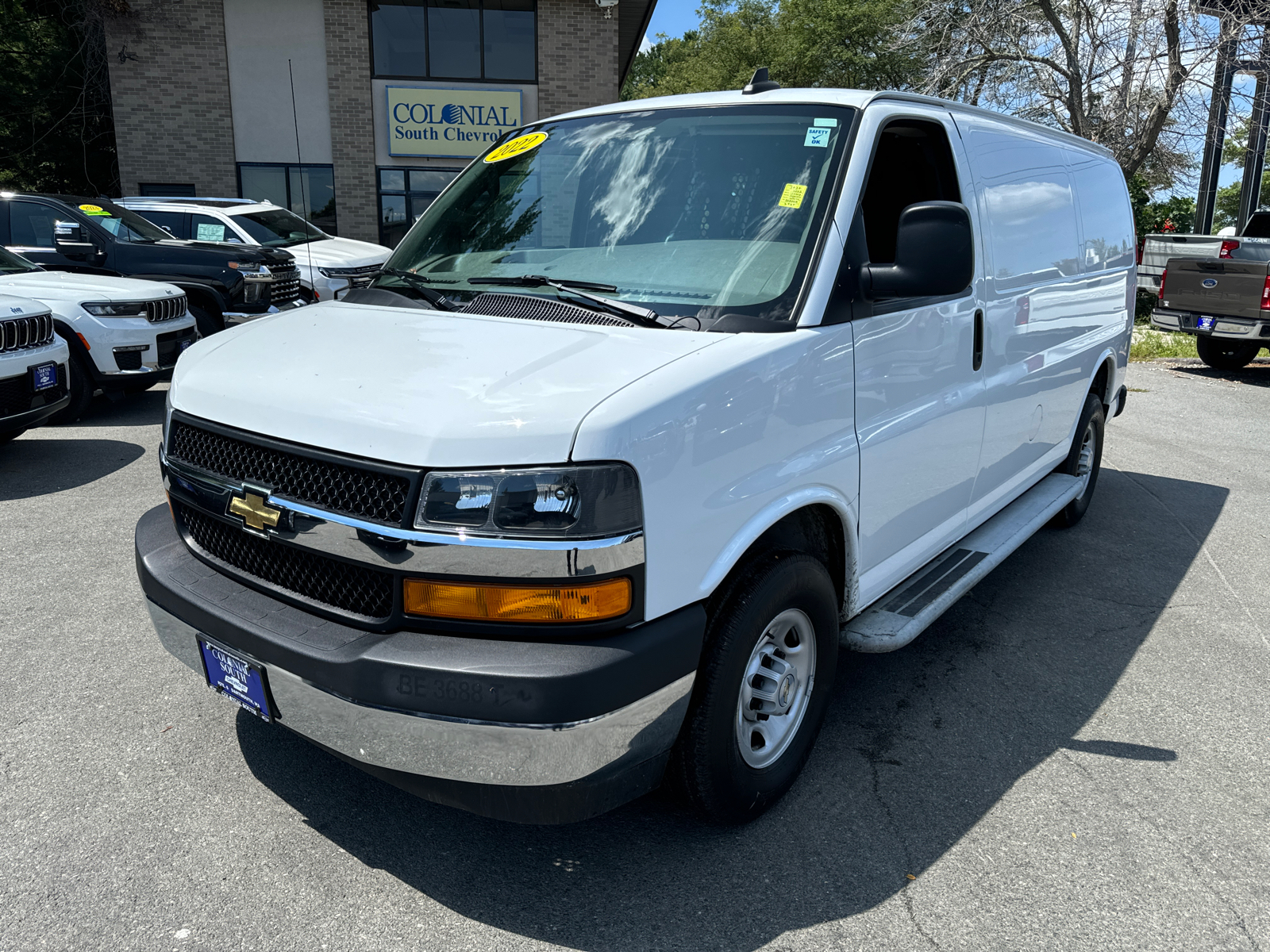 2022 Chevrolet Express 2500 2