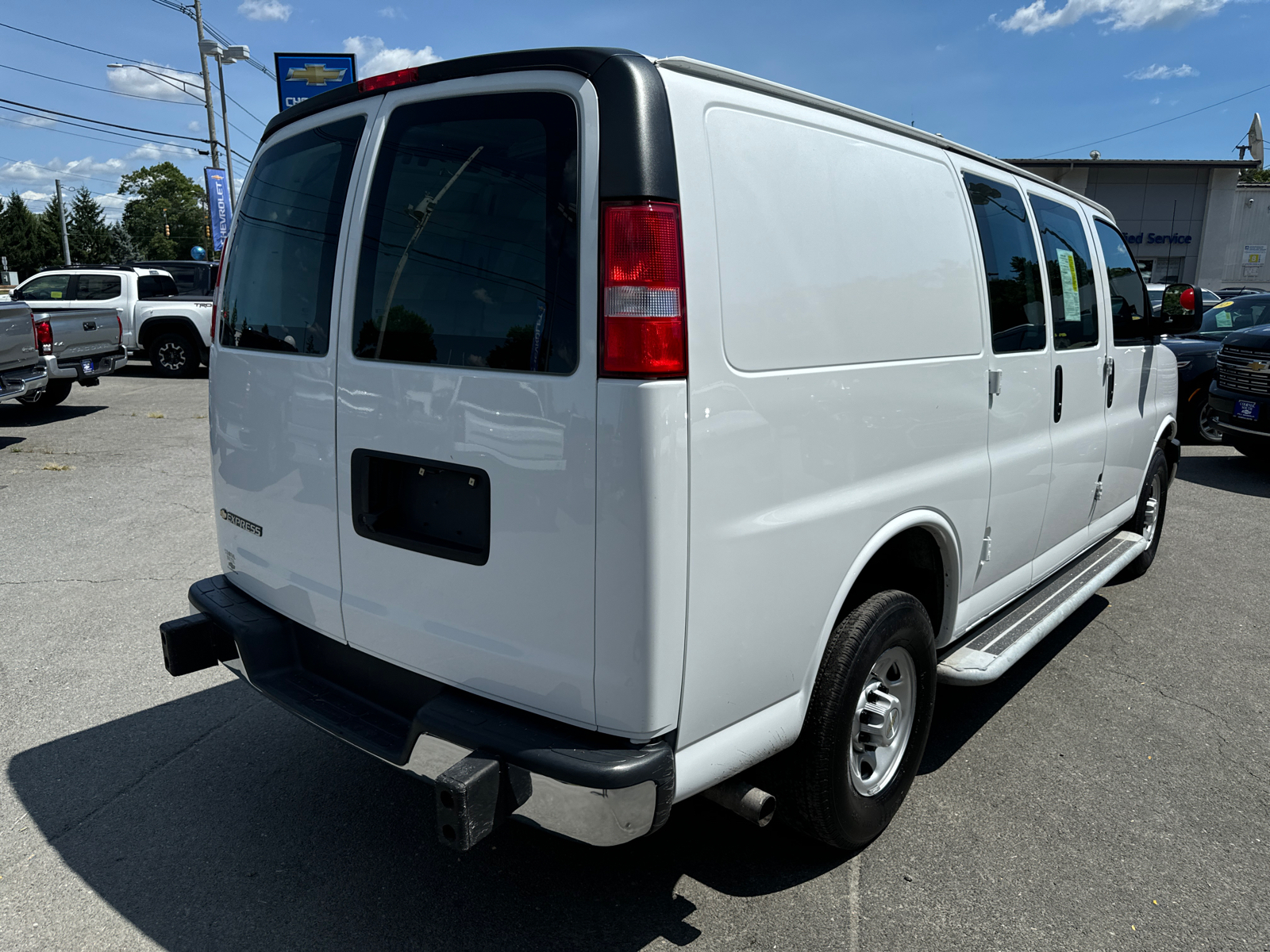 2022 Chevrolet Express 2500 6