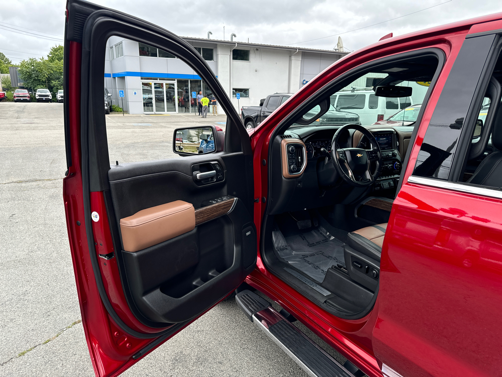 2021 Chevrolet Silverado 1500 High Country 4WD Crew Cab 157 11