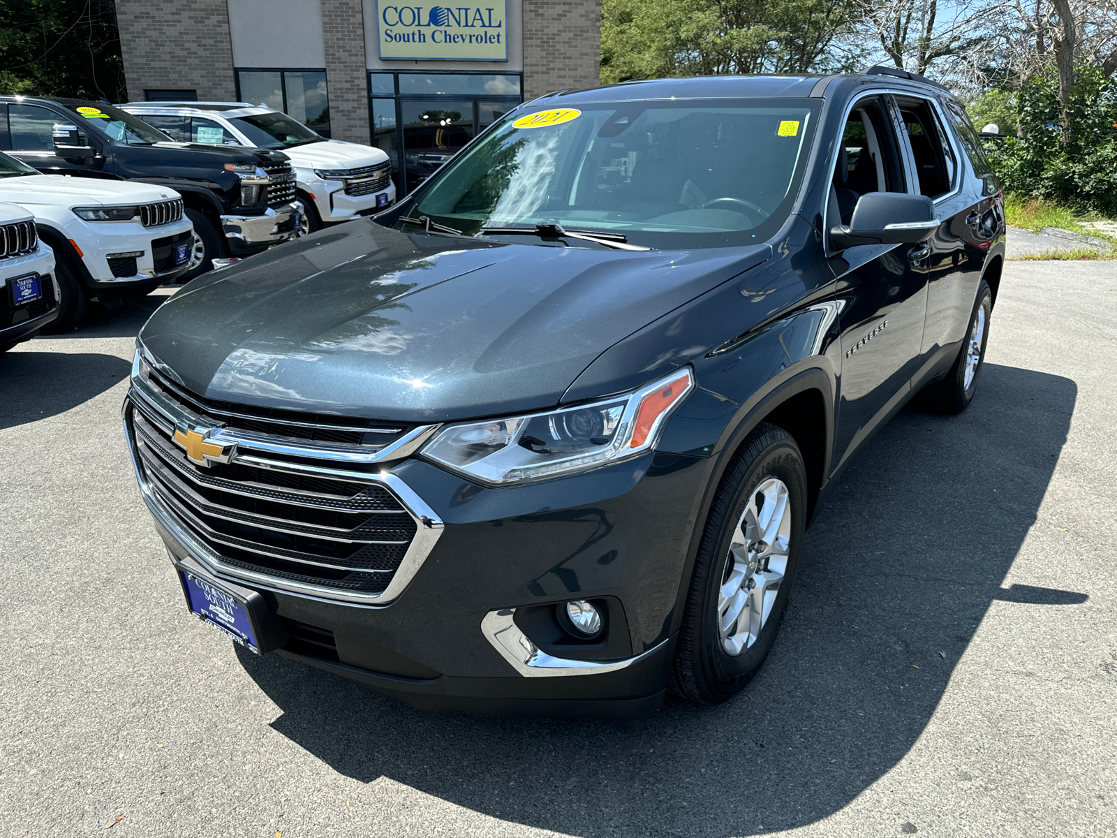 2021 Chevrolet Traverse LT Leather 2