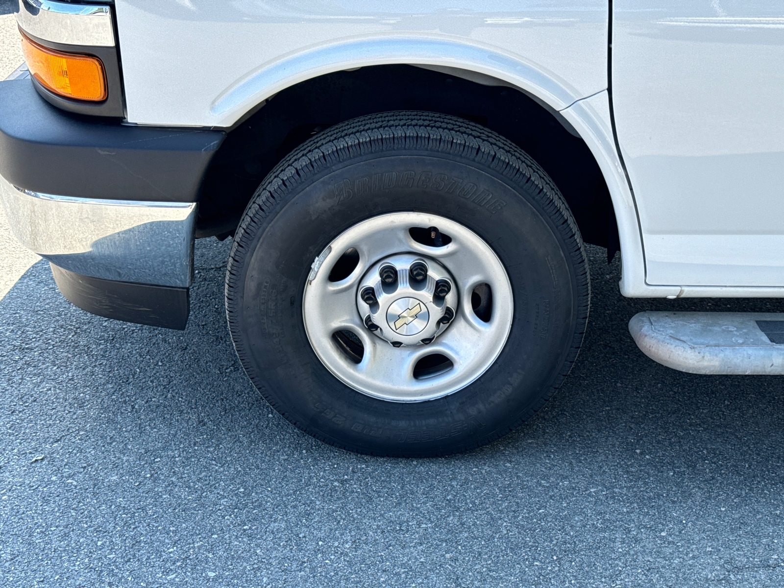 2021 Chevrolet Express  10