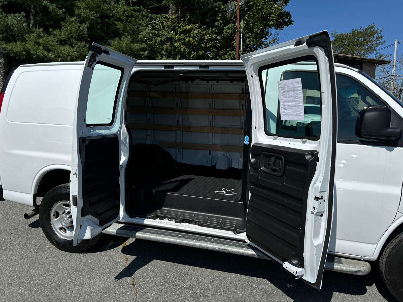 2021 Chevrolet Express  30