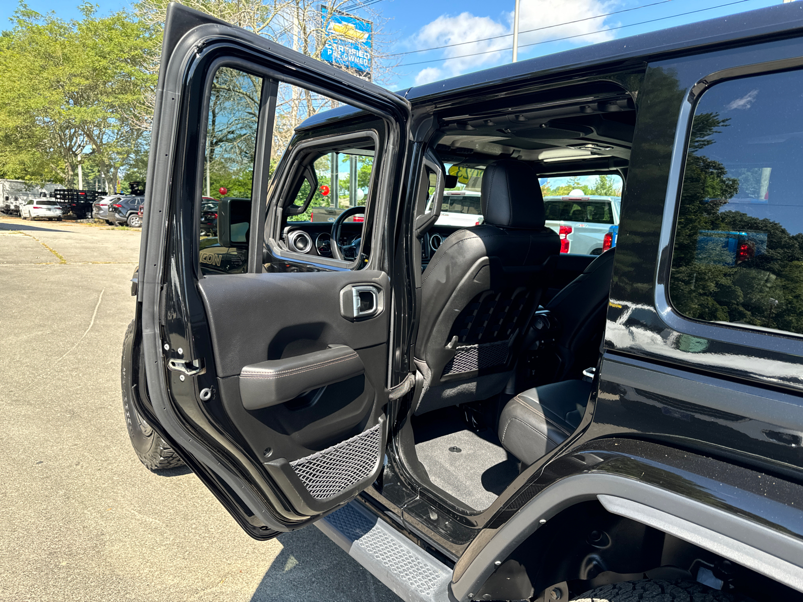 2023 Jeep Wrangler Rubicon 392 29