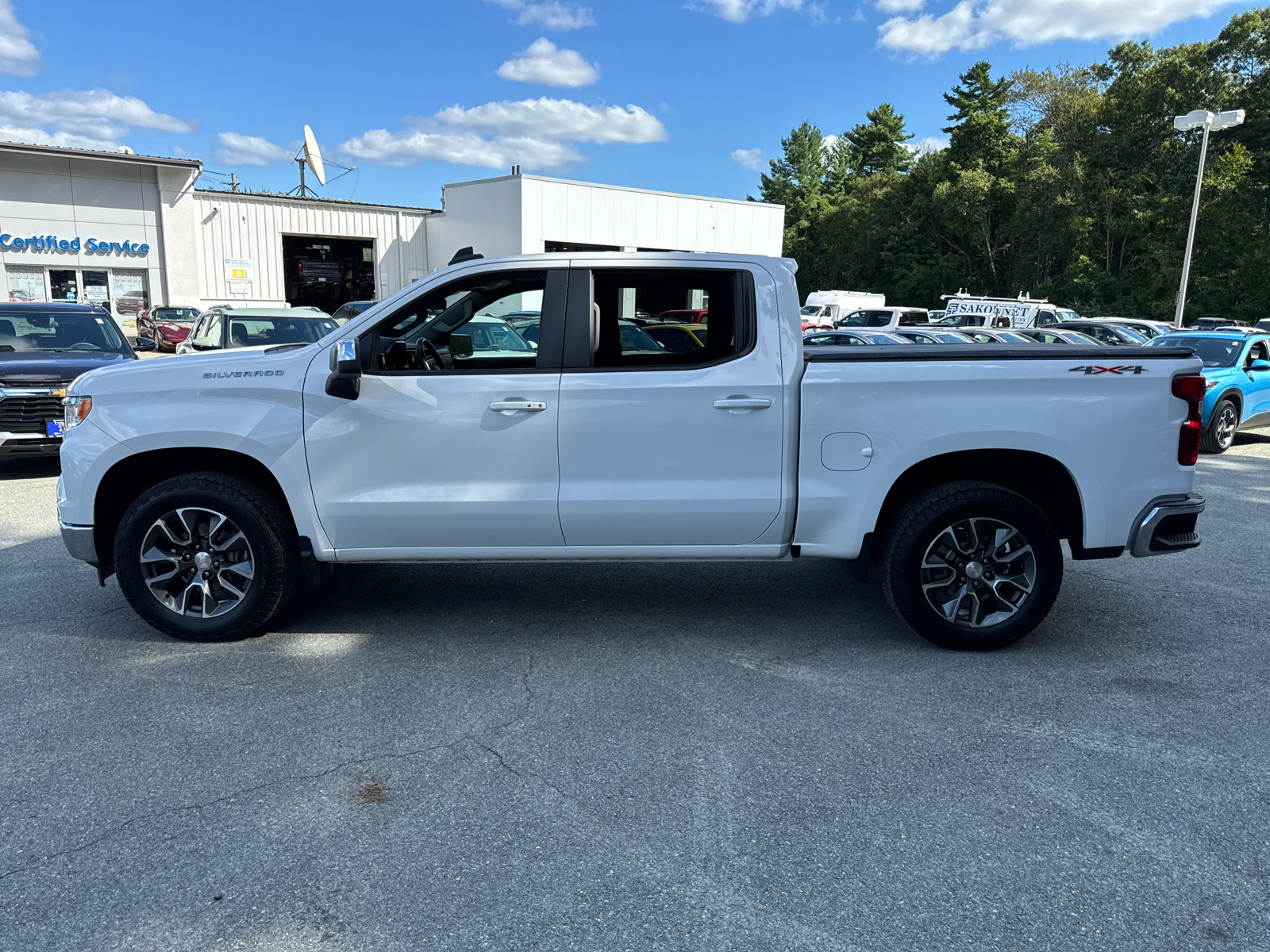 2022 Chevrolet Silverado 1500 LT 4WD Crew Cab 147 3