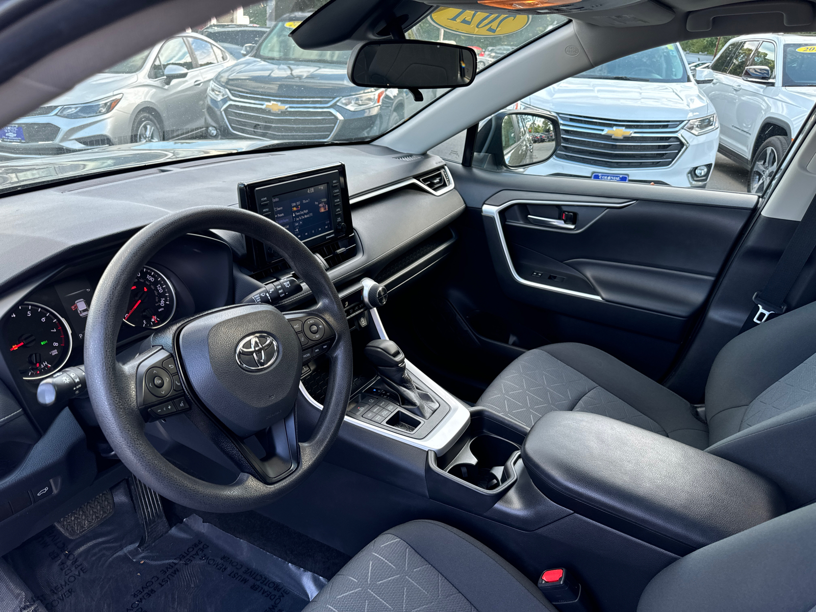 2021 Toyota RAV4 XLE 12