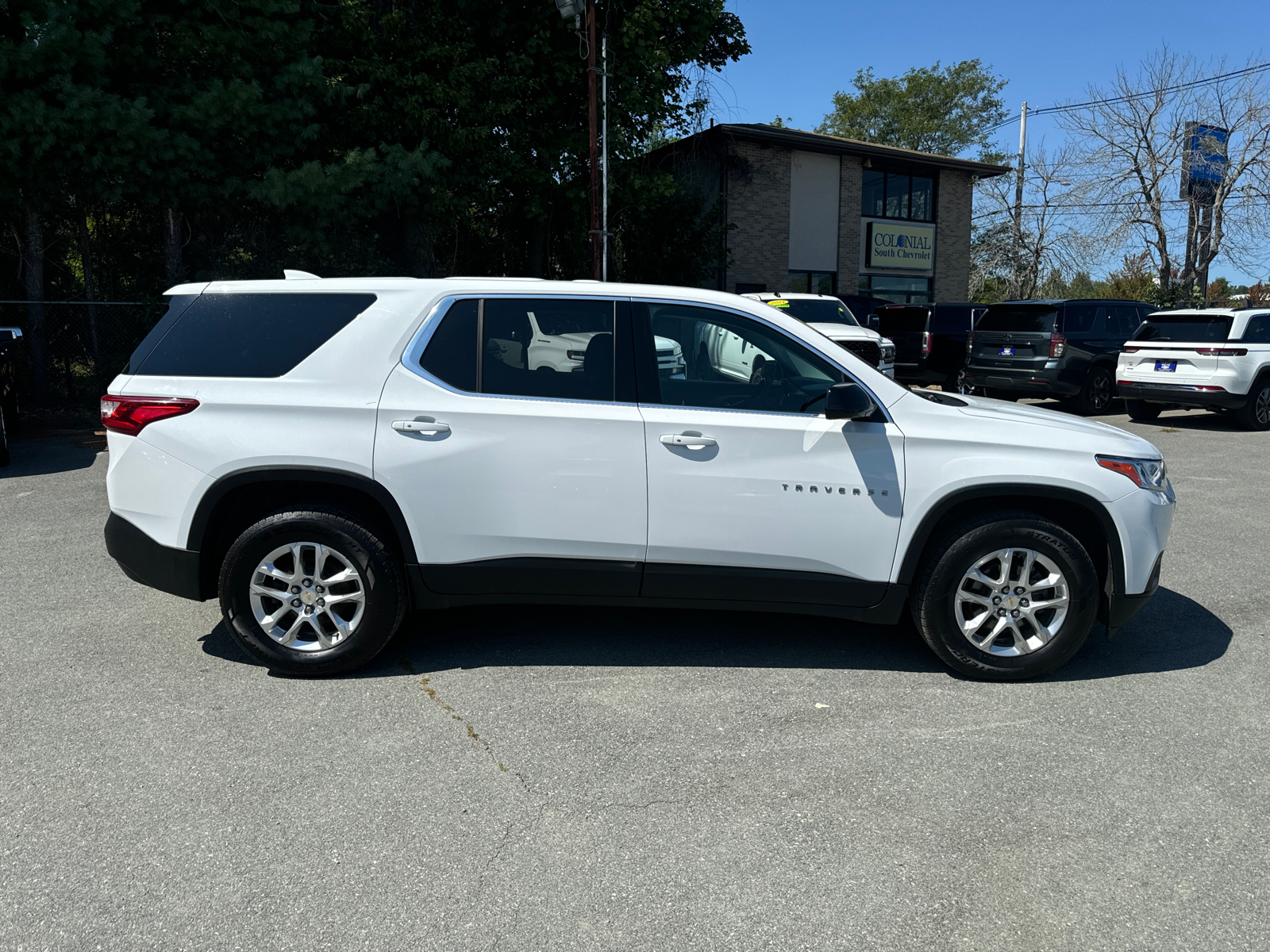 2020 Chevrolet Traverse LS 7