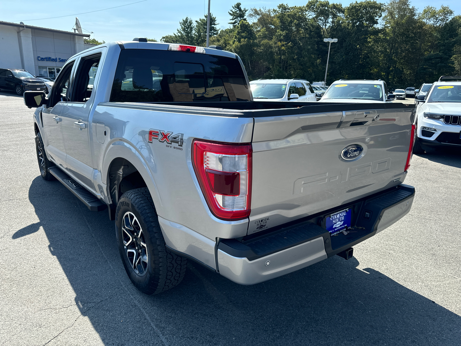 2022 Ford F-150 LARIAT 4WD SuperCrew 5.5 Box 4