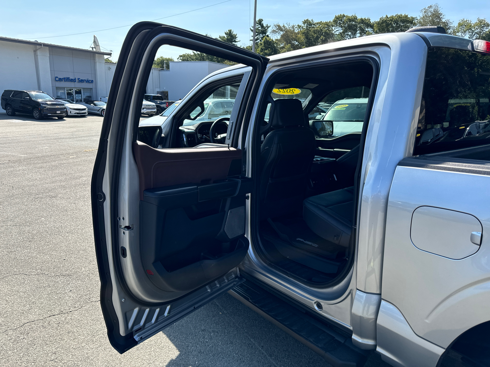 2022 Ford F-150 LARIAT 4WD SuperCrew 5.5 Box 28