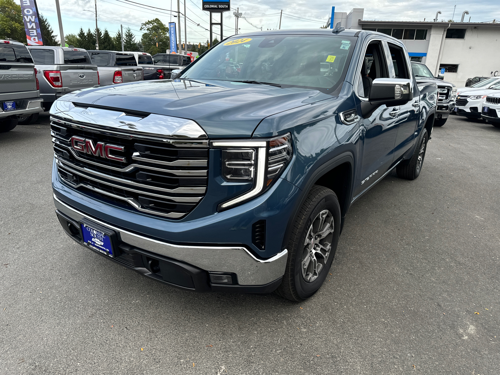 2024 GMC Sierra 1500 SLT 4WD Crew Cab 147 2