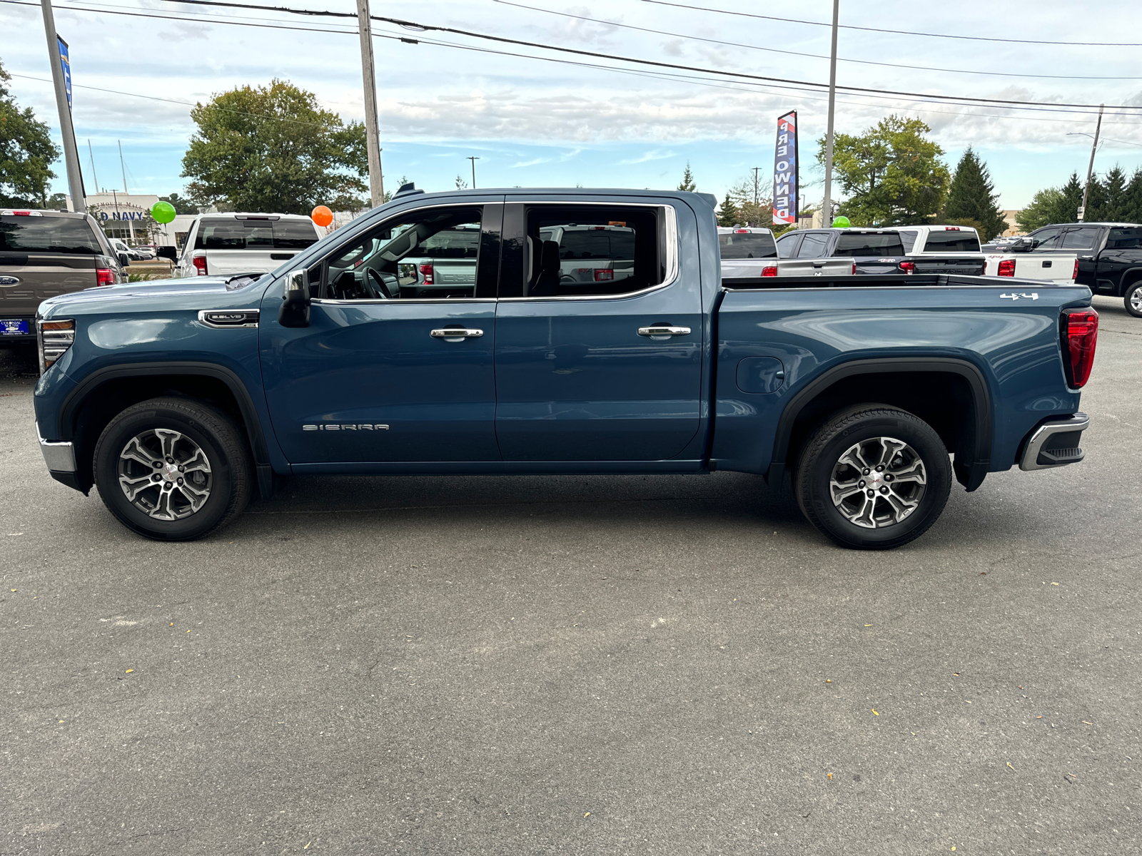 2024 GMC Sierra 1500 SLT 4WD Crew Cab 147 3