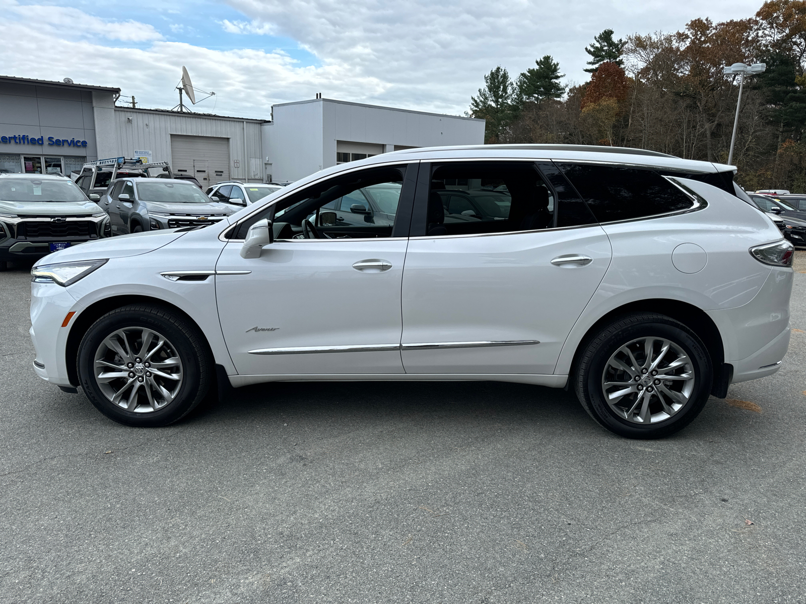 2023 Buick Enclave Avenir 3