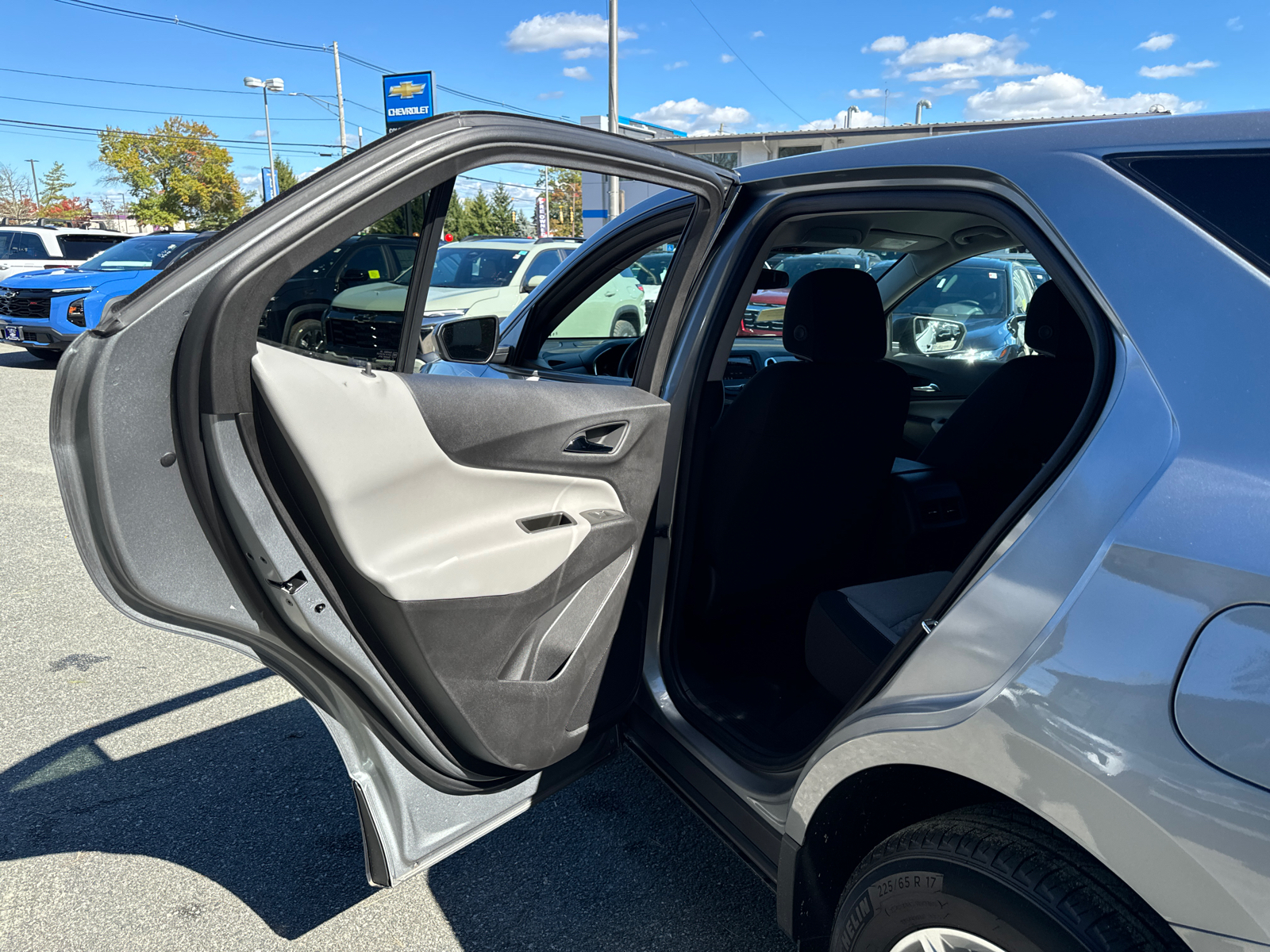 2024 Chevrolet Equinox LS 29