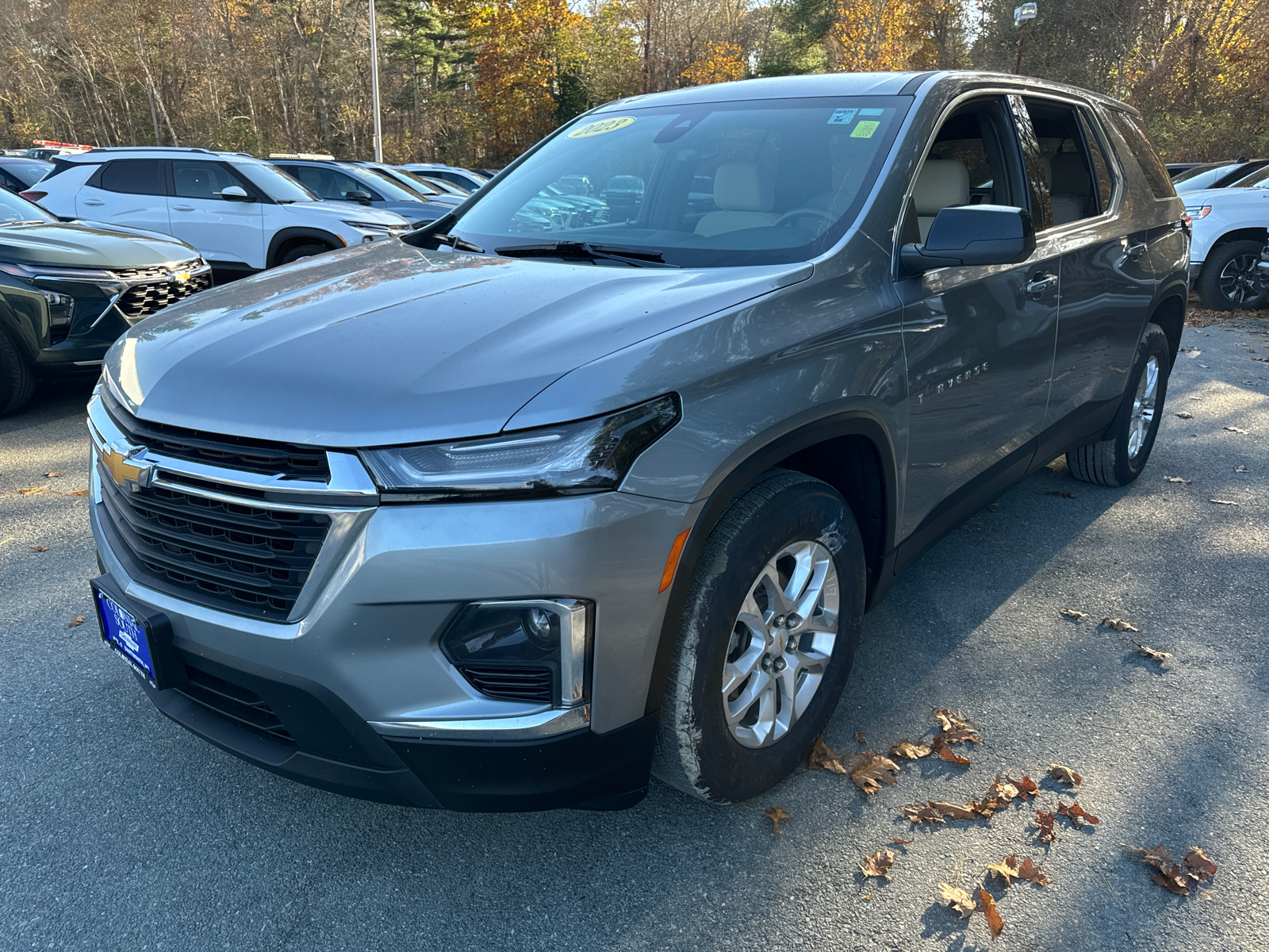 2023 Chevrolet Traverse LS 2