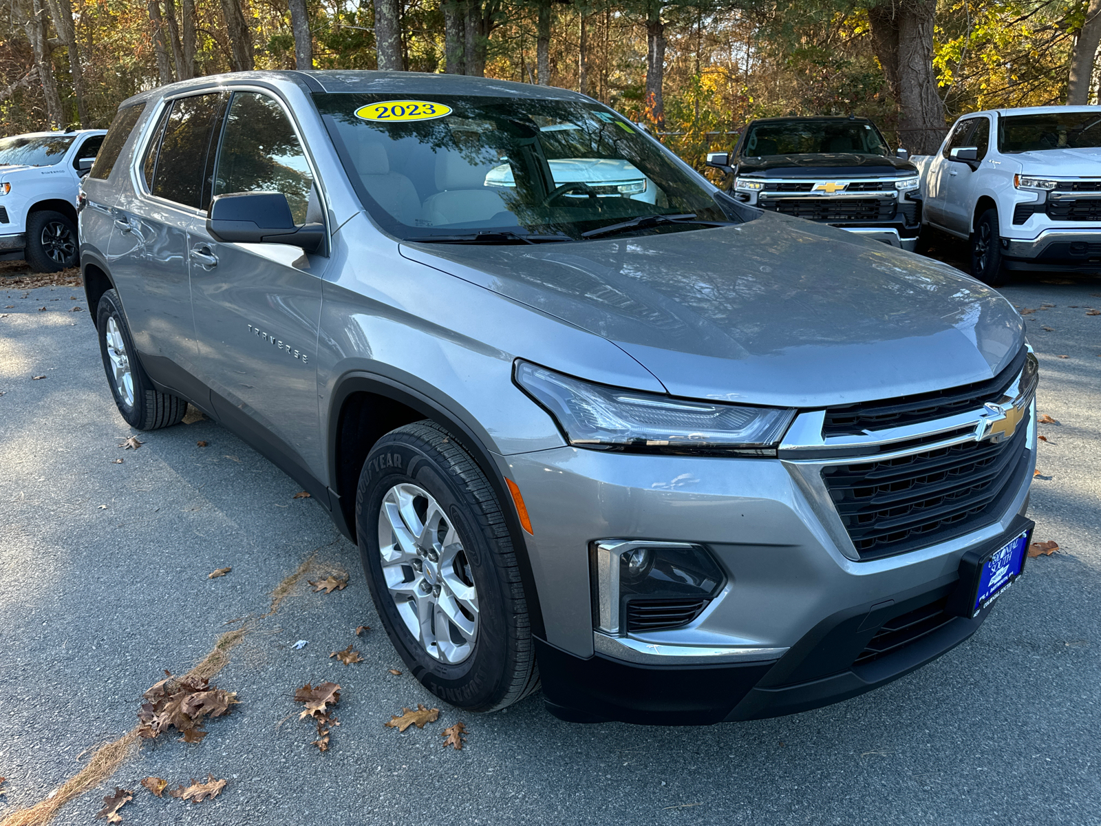 2023 Chevrolet Traverse LS 8