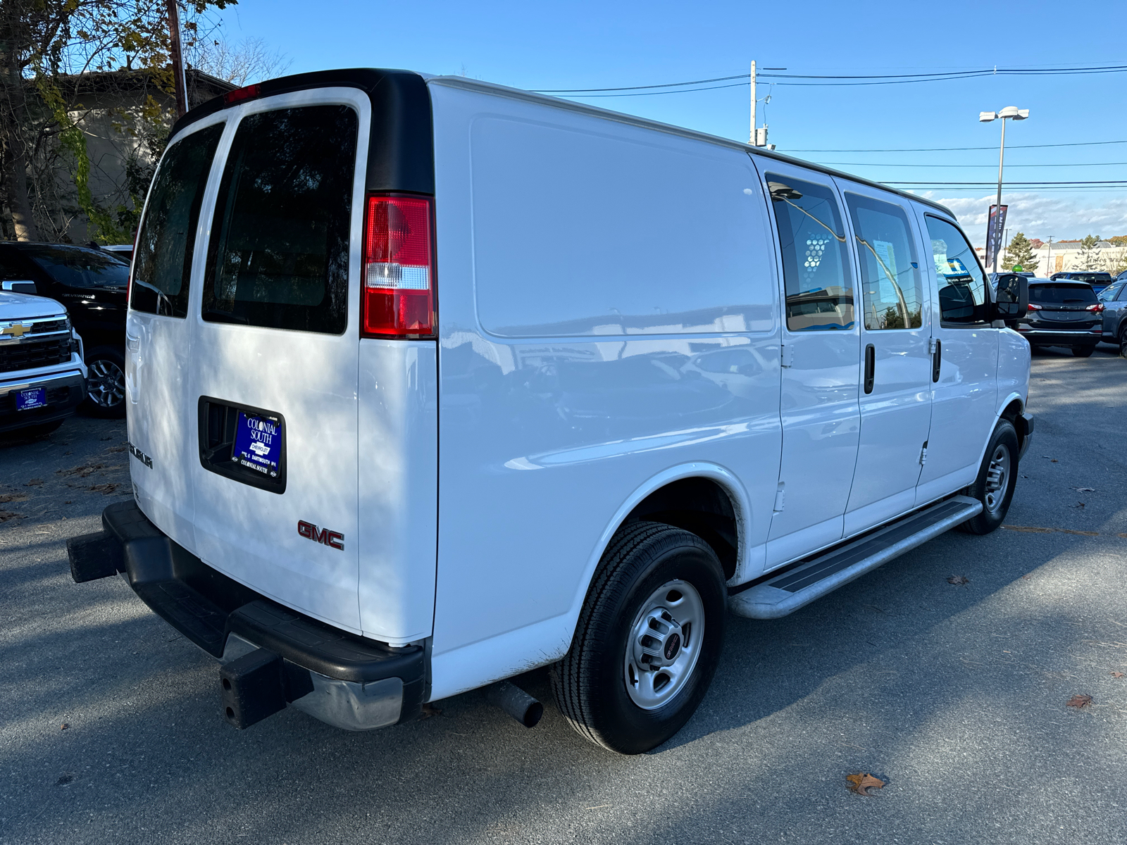 2022 GMC Savana  6