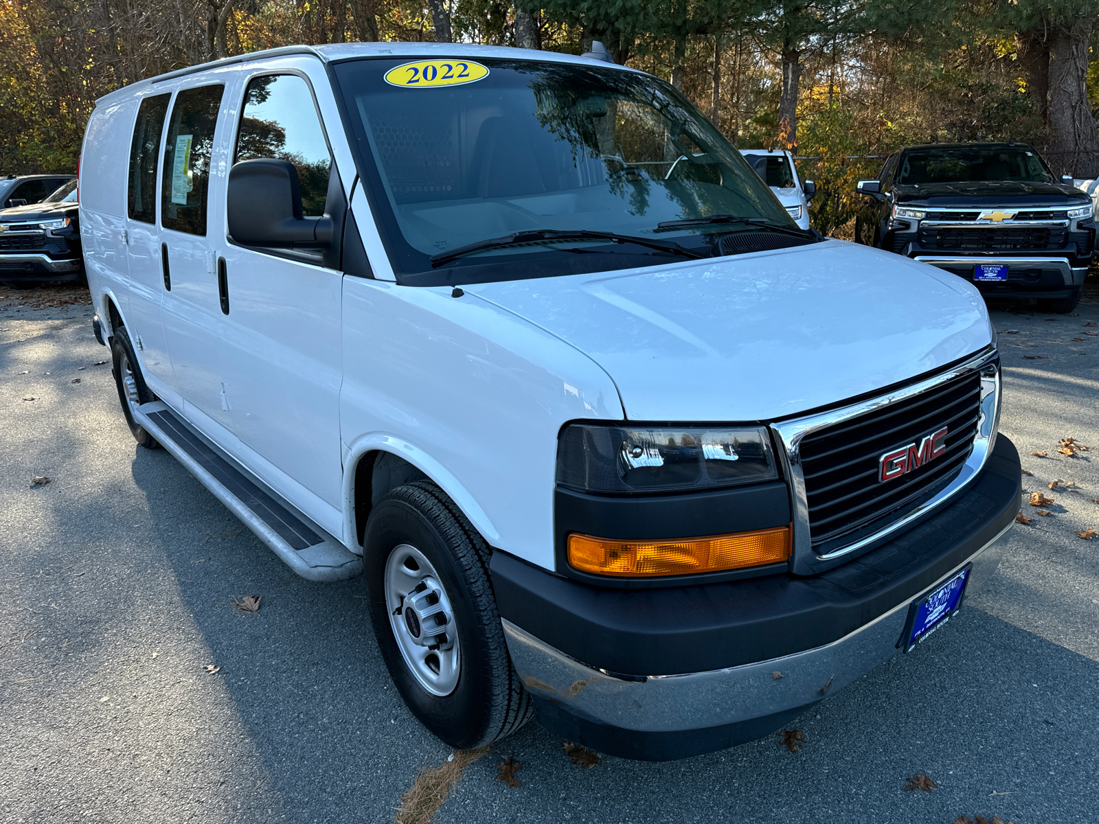 2022 GMC Savana  8