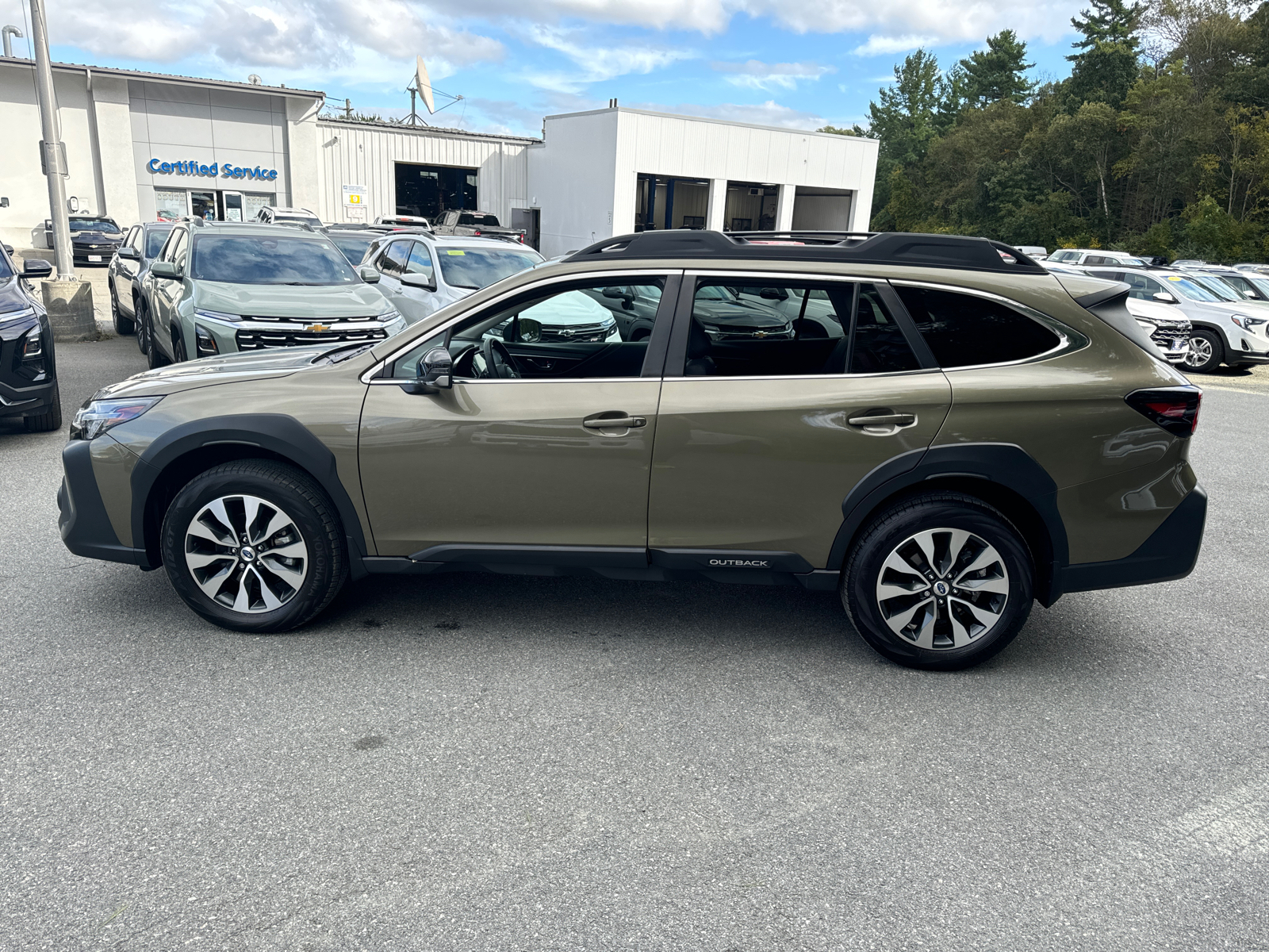 2023 Subaru Outback Limited XT 3