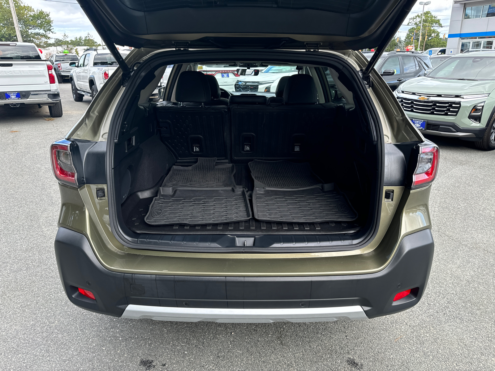 2023 Subaru Outback Limited XT 39