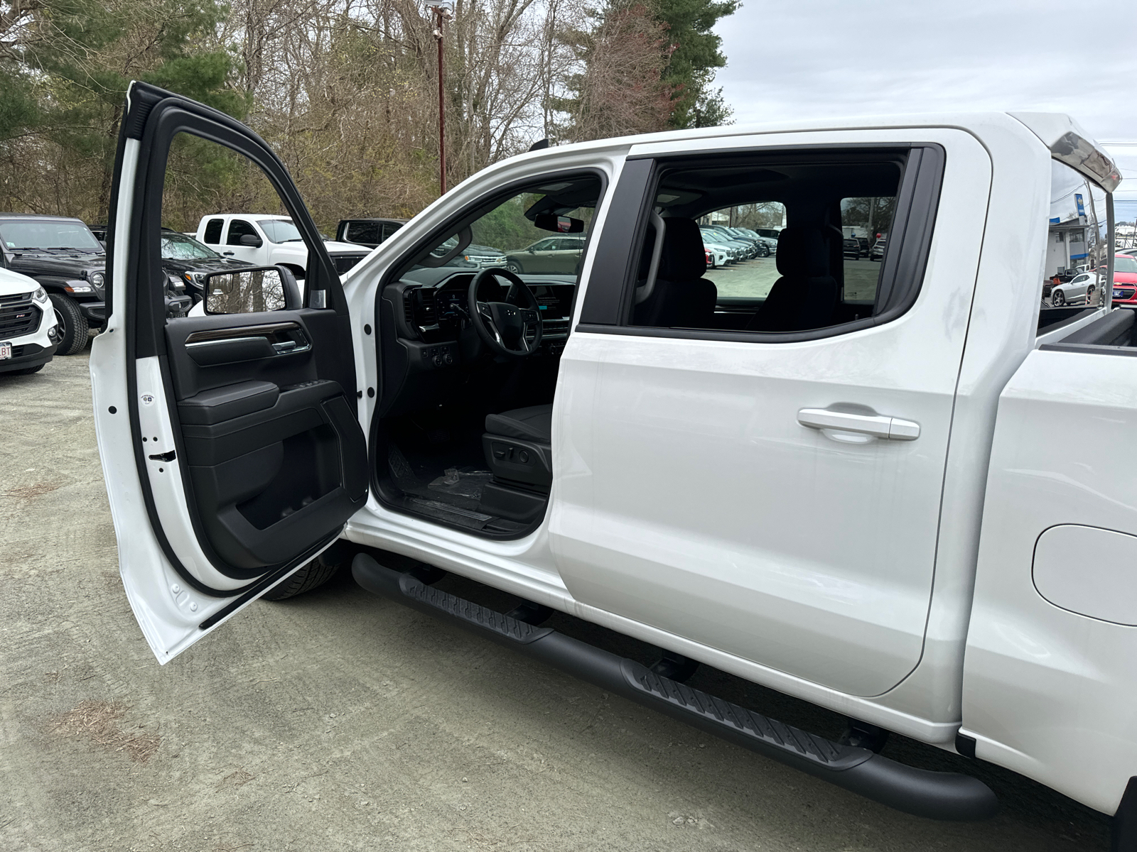 2024 Chevrolet Silverado 1500 RST 4WD Crew Cab 147 11