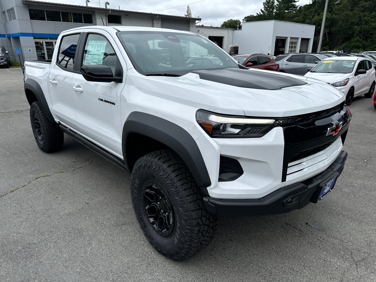 2024 Chevrolet Colorado 4WD ZR2 Crew Cab 8