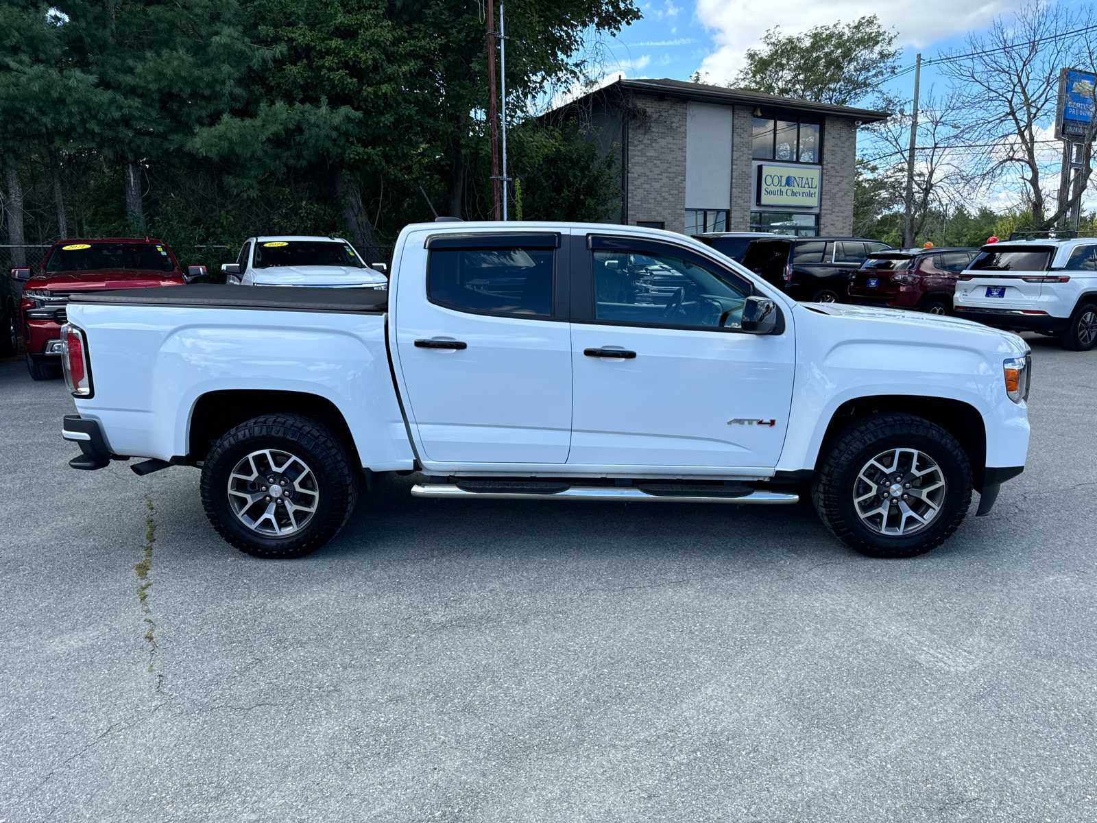 2022 GMC Canyon 4WD AT4 w/Cloth Crew Cab 128 7