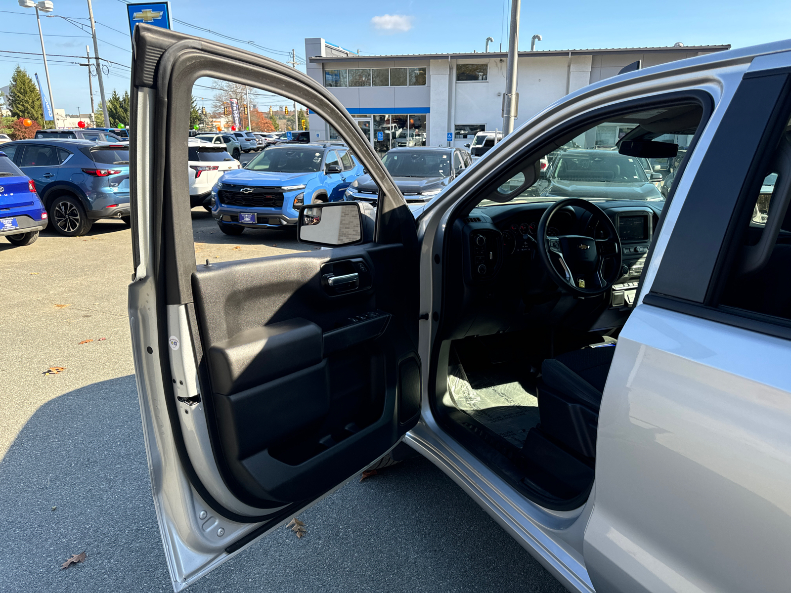 2022 Chevrolet Silverado 1500 LTD Custom 4WD Double Cab 147 11