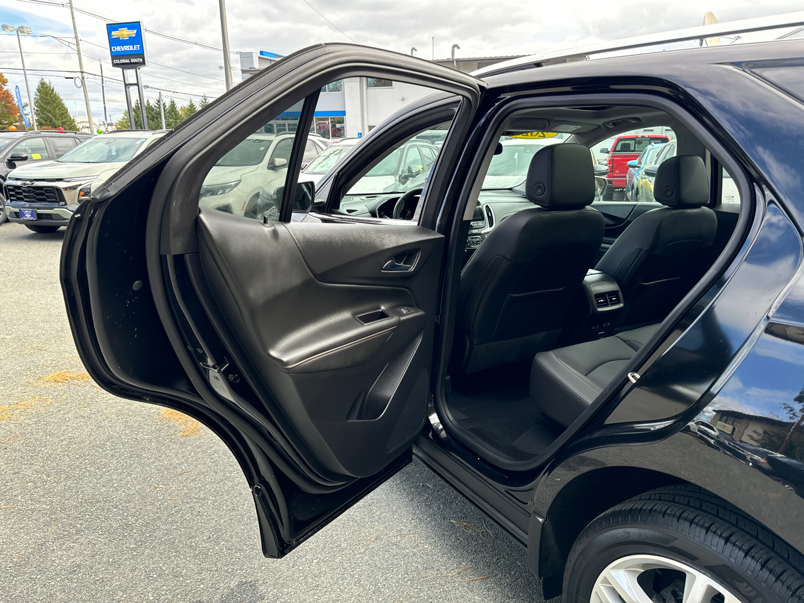 2021 Chevrolet Equinox Premier 31