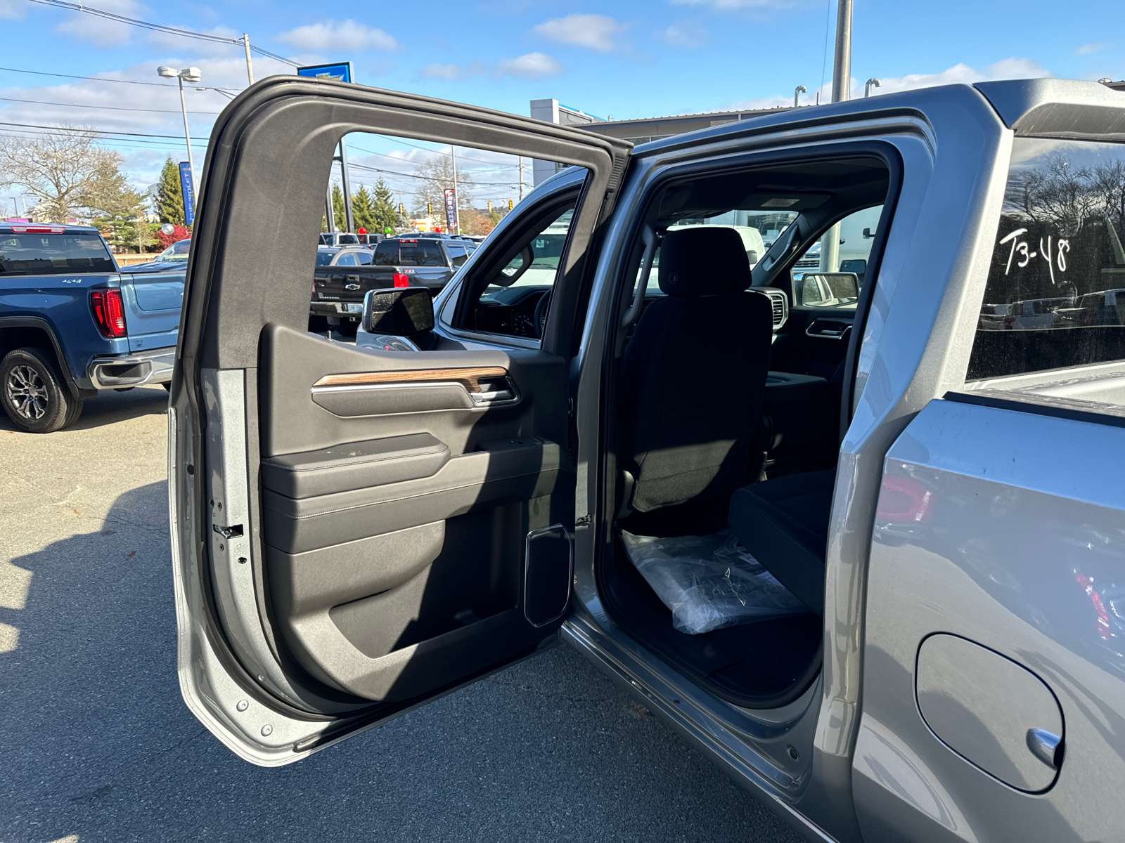 2025 Chevrolet Silverado 1500 LT 4WD Crew Cab 147 30