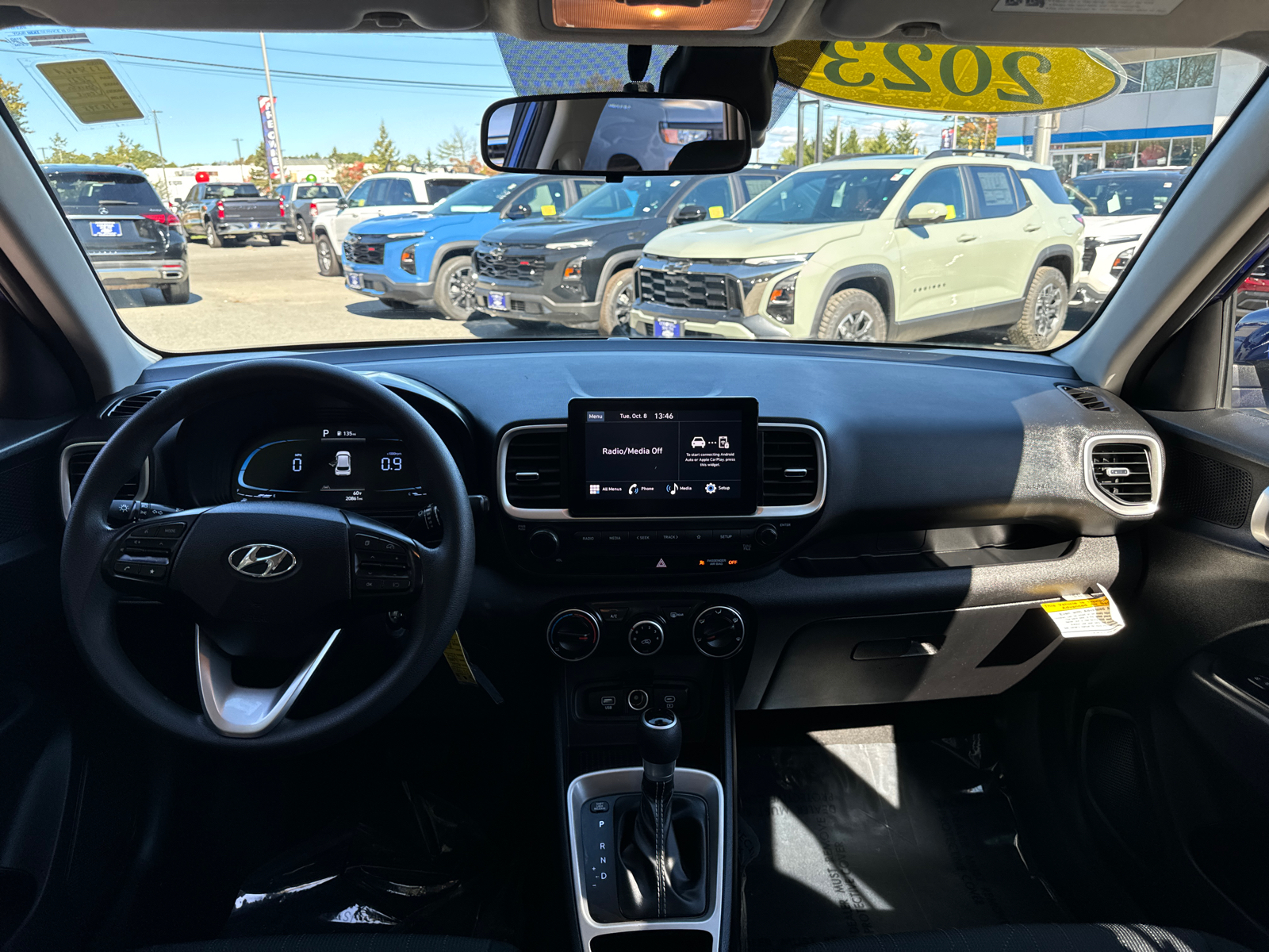 2023 Hyundai Venue SE 33