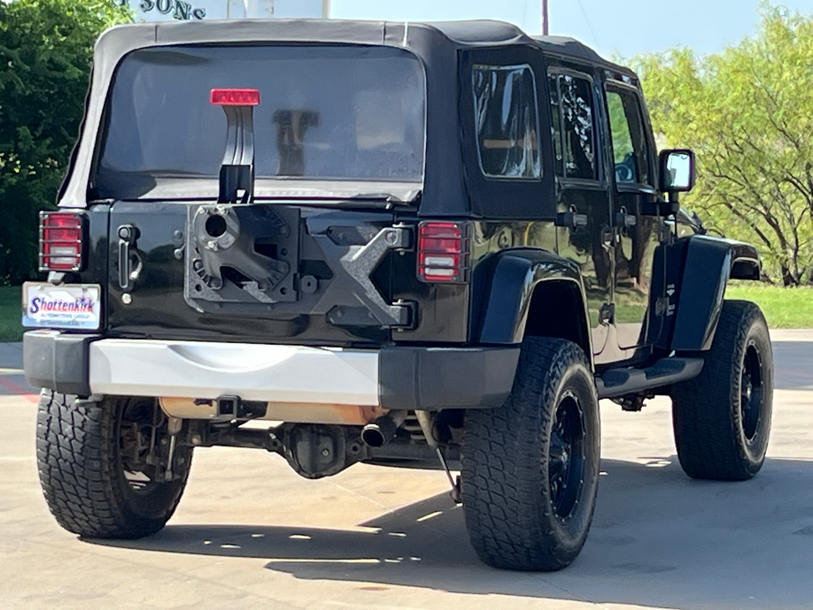 2011 Jeep Wrangler Unlimited Sahara 7