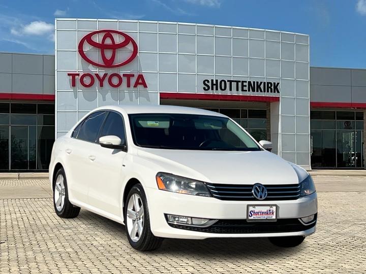 2015 Volkswagen Passat  1