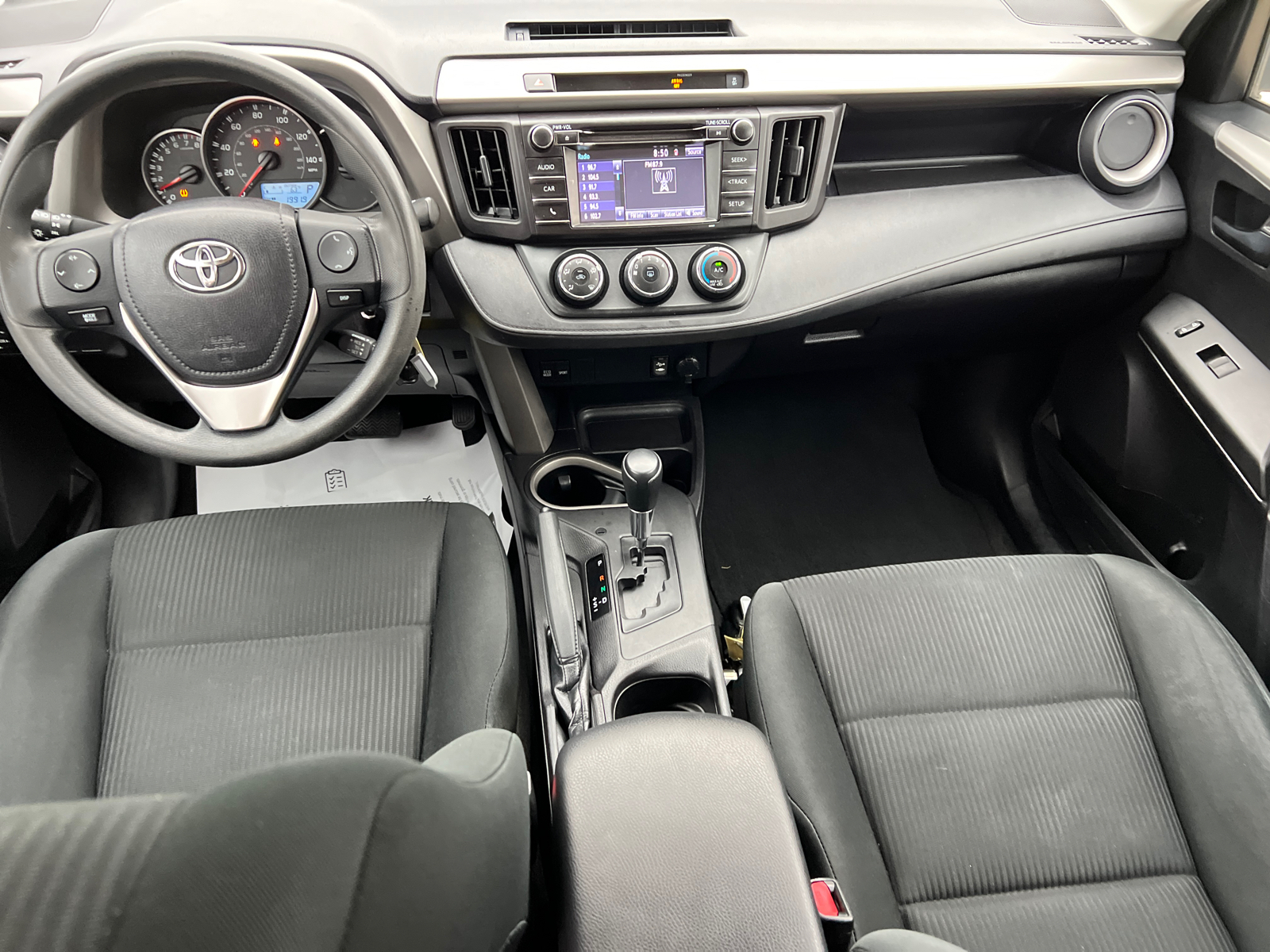 2016 Toyota RAV4 LE 13