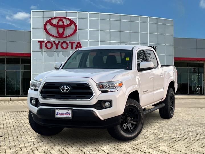 2016 Toyota Tacoma SR5 1