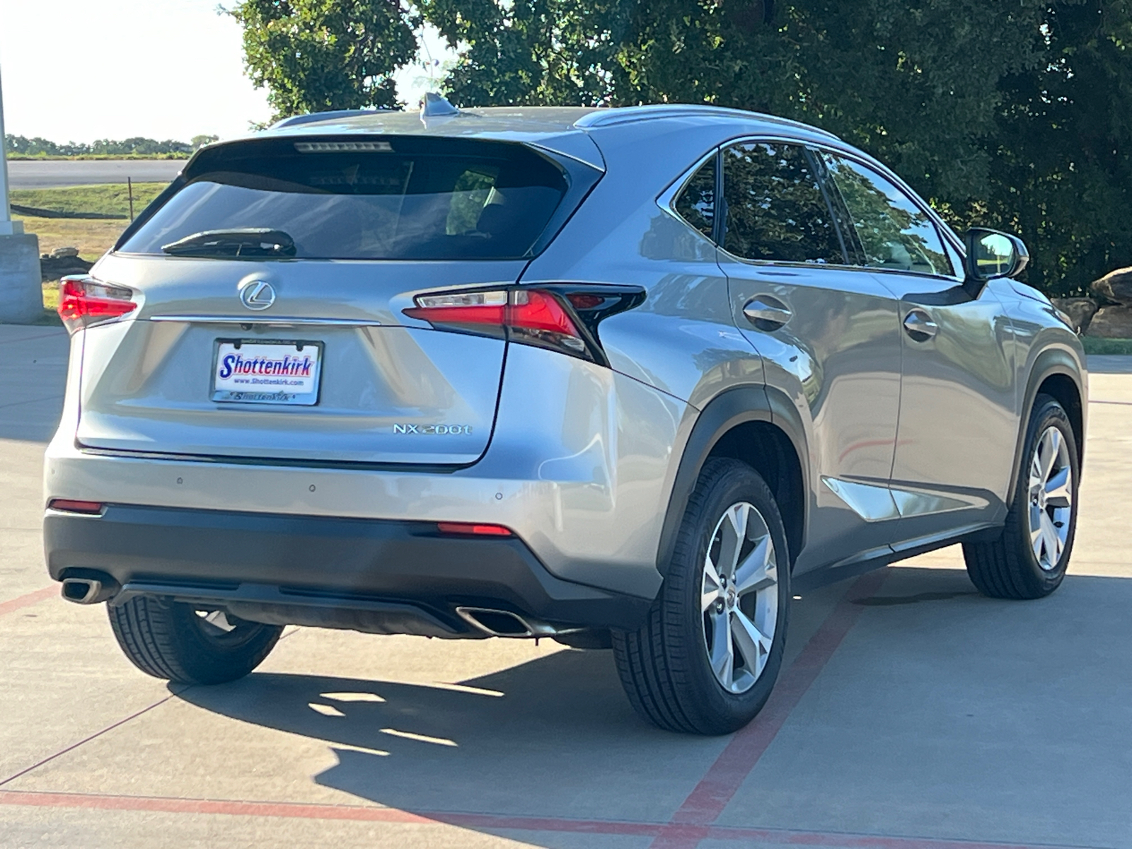 2017 Lexus NX 200t 4