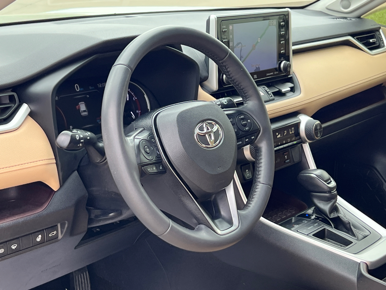 2019 Toyota RAV4 Limited 23