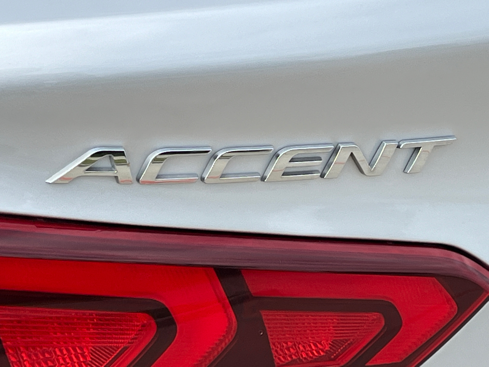 2019 Hyundai Accent Limited 11