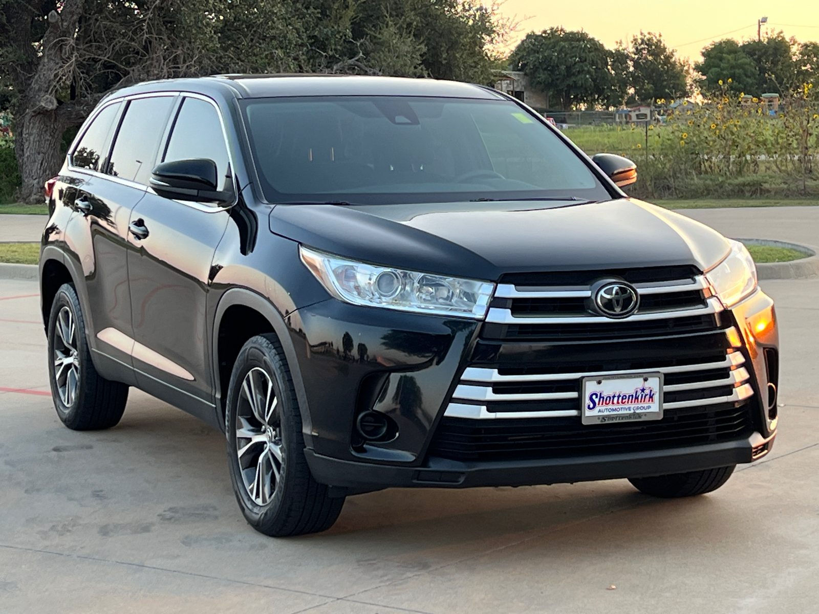 2019 Toyota Highlander LE 3