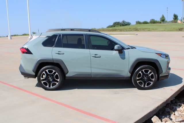 2019 Toyota RAV4 Adventure 3