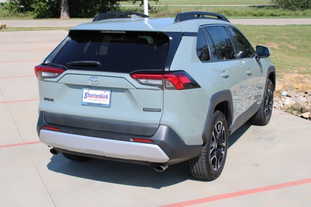 2019 Toyota RAV4 Adventure 4