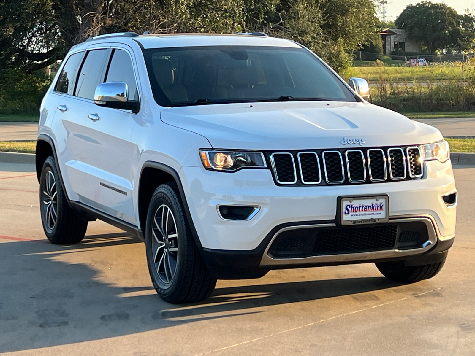 2020 Jeep Grand Cherokee Limited 3