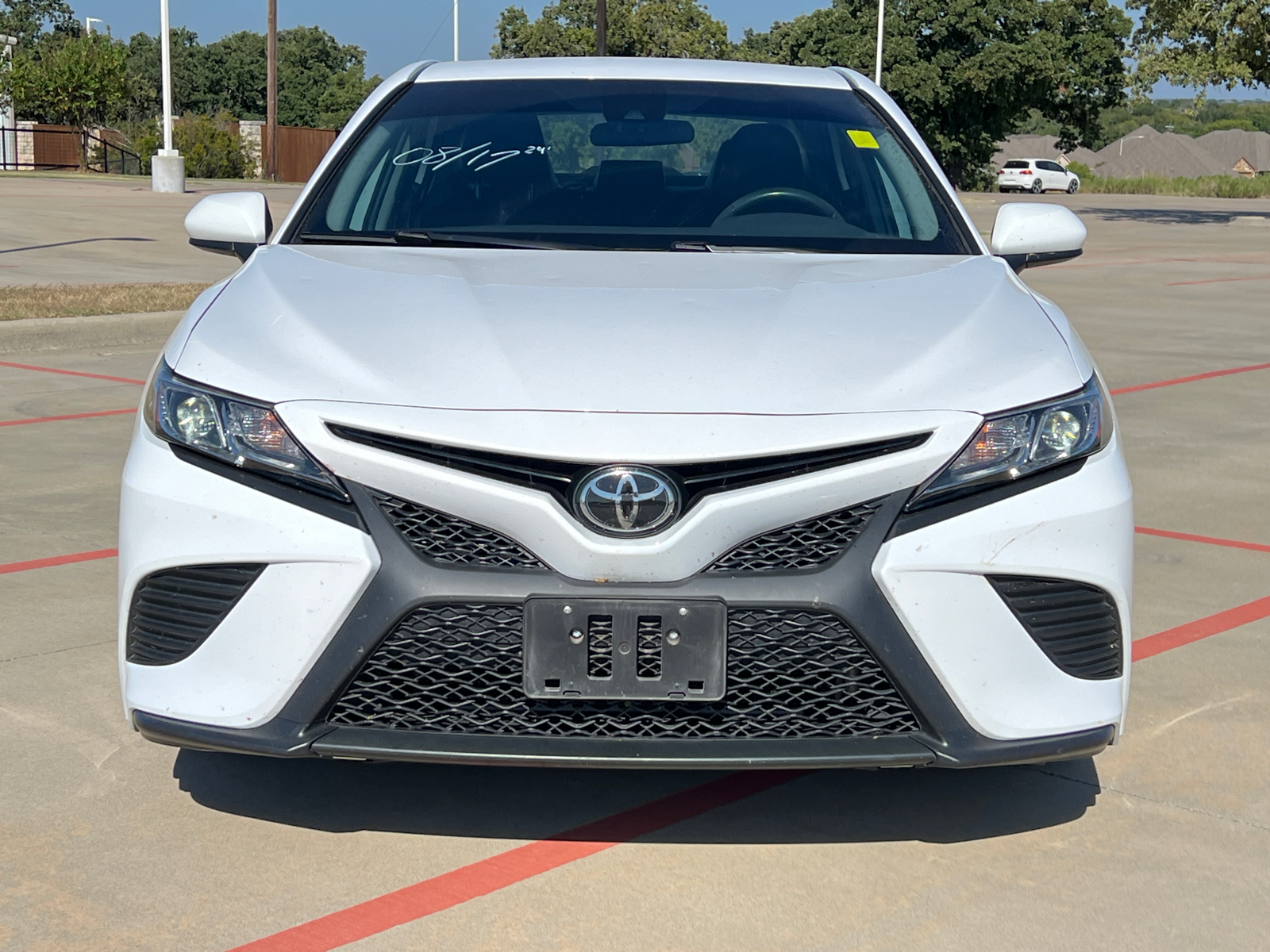 2020 Toyota Camry SE 2