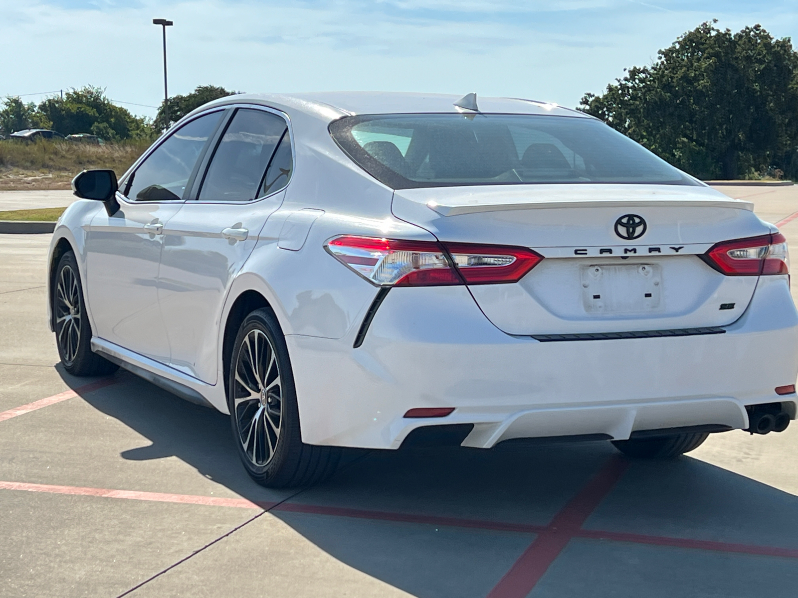 2020 Toyota Camry SE 6