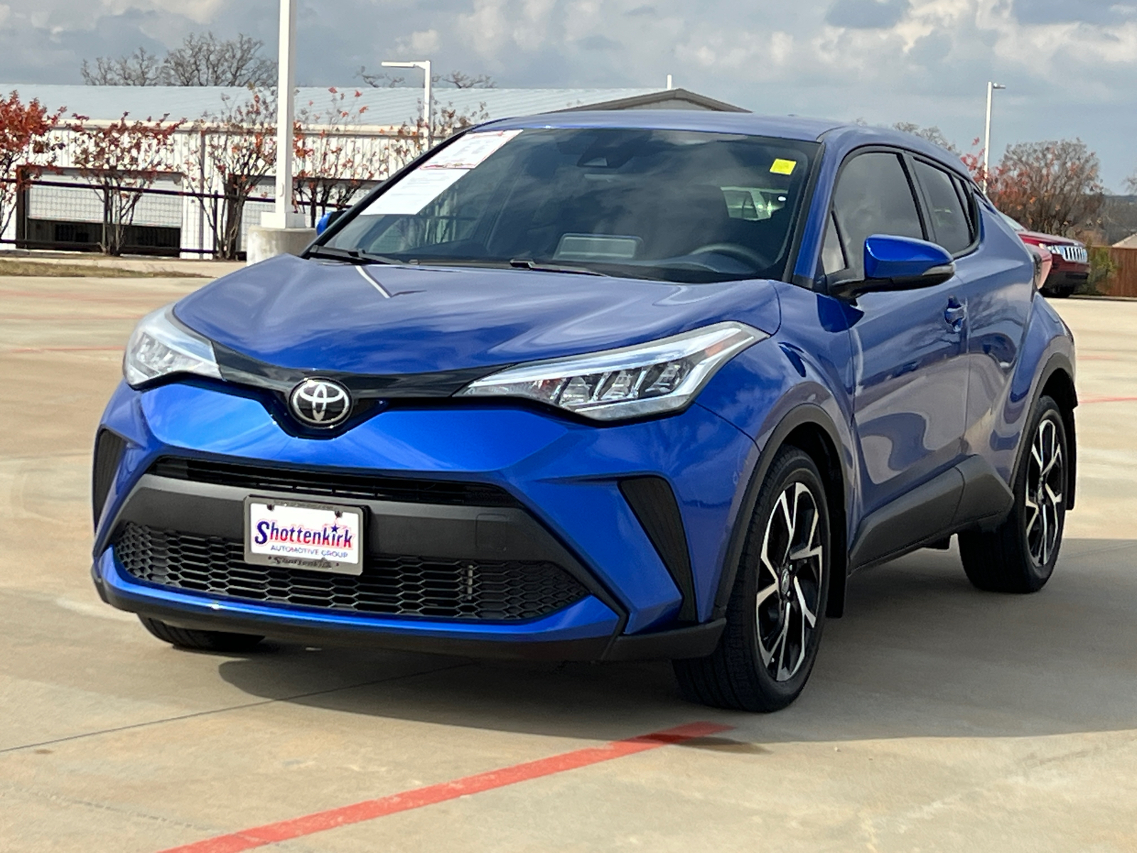 2021 Toyota C-HR XLE 3